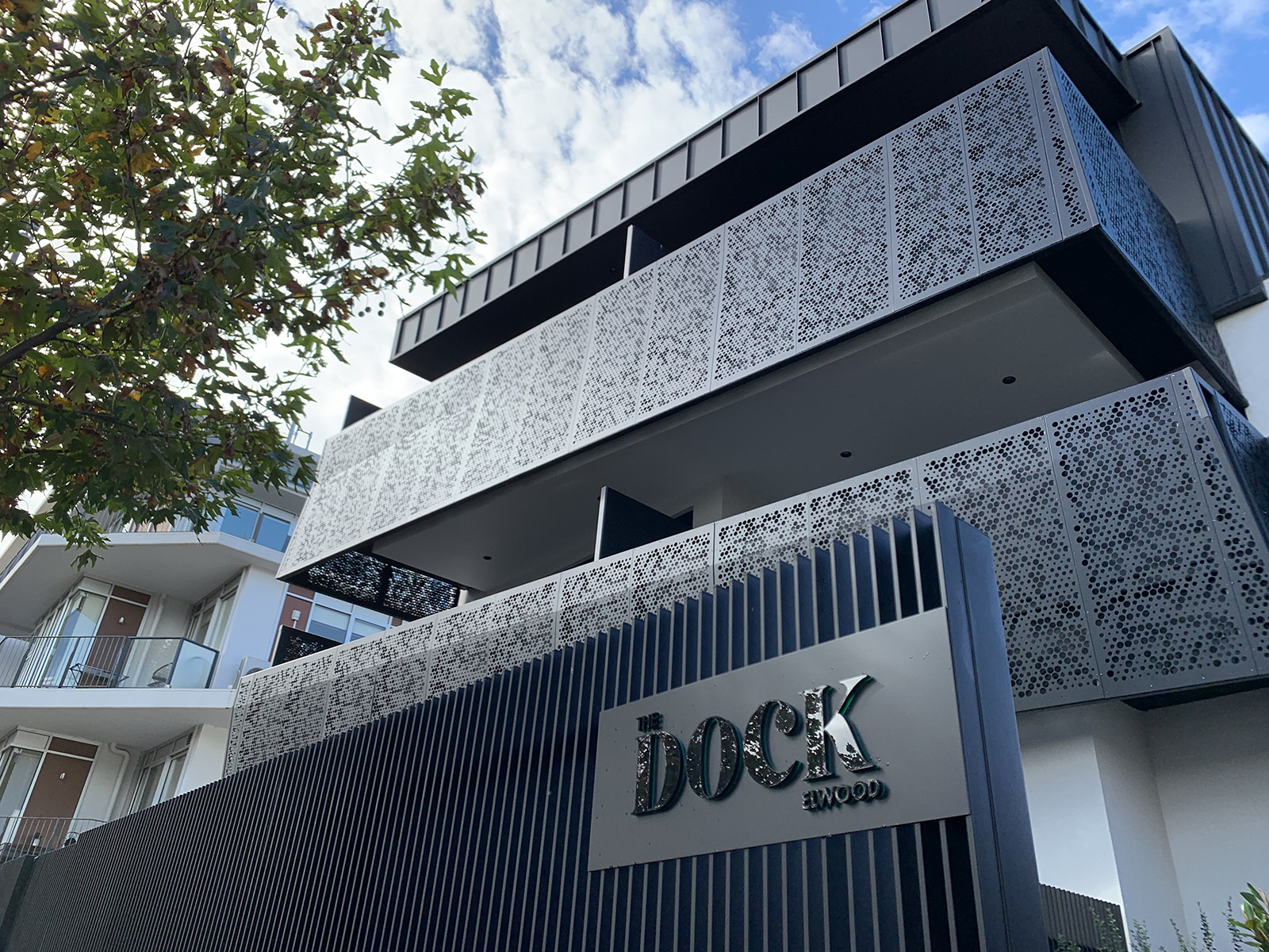 lr the dock apartments projex 1